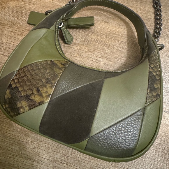 ⭐️🖤NEW Coach Carmen Mini Crossbody Bag With Olive Patchwork CCE64. - Picture 6 of 6